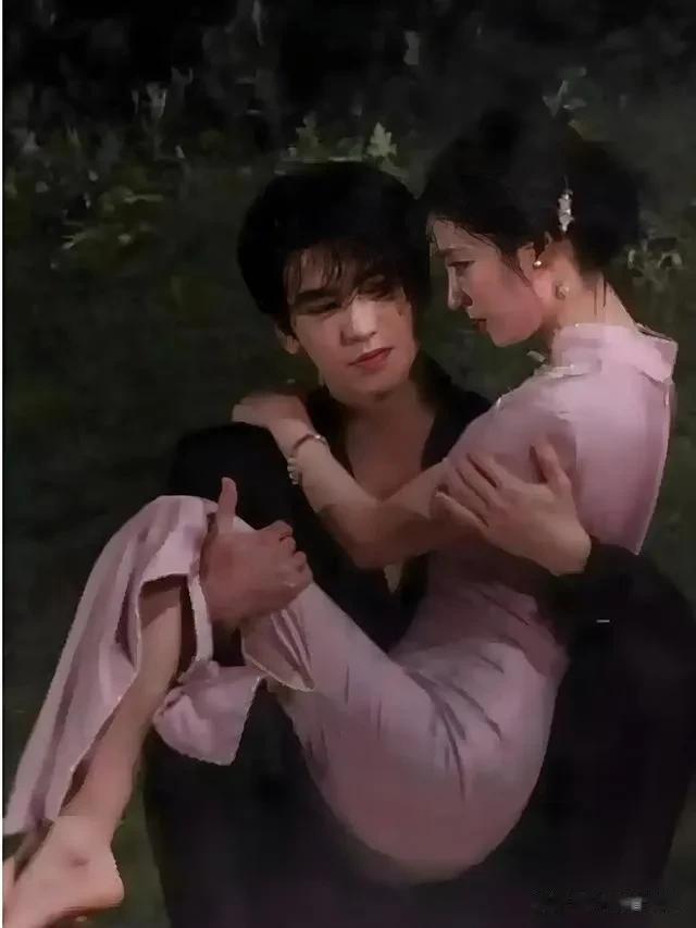 张凌赫搭档的8个女演员cp感排名，白鹿第3，田曦薇第2，第1是她