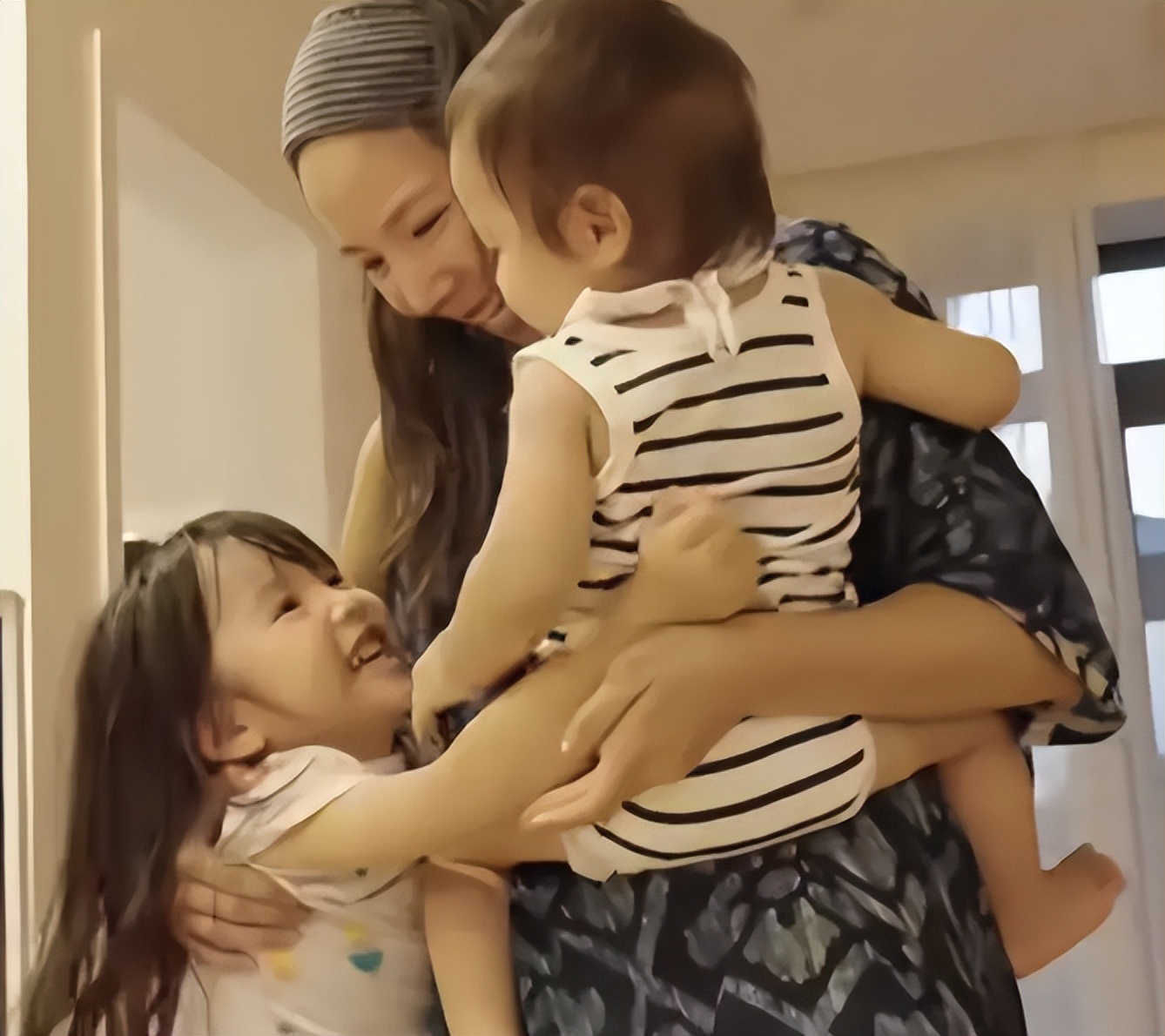 张婉婷自曝身世，母亲非亲生，得知真相后花一年才走出来