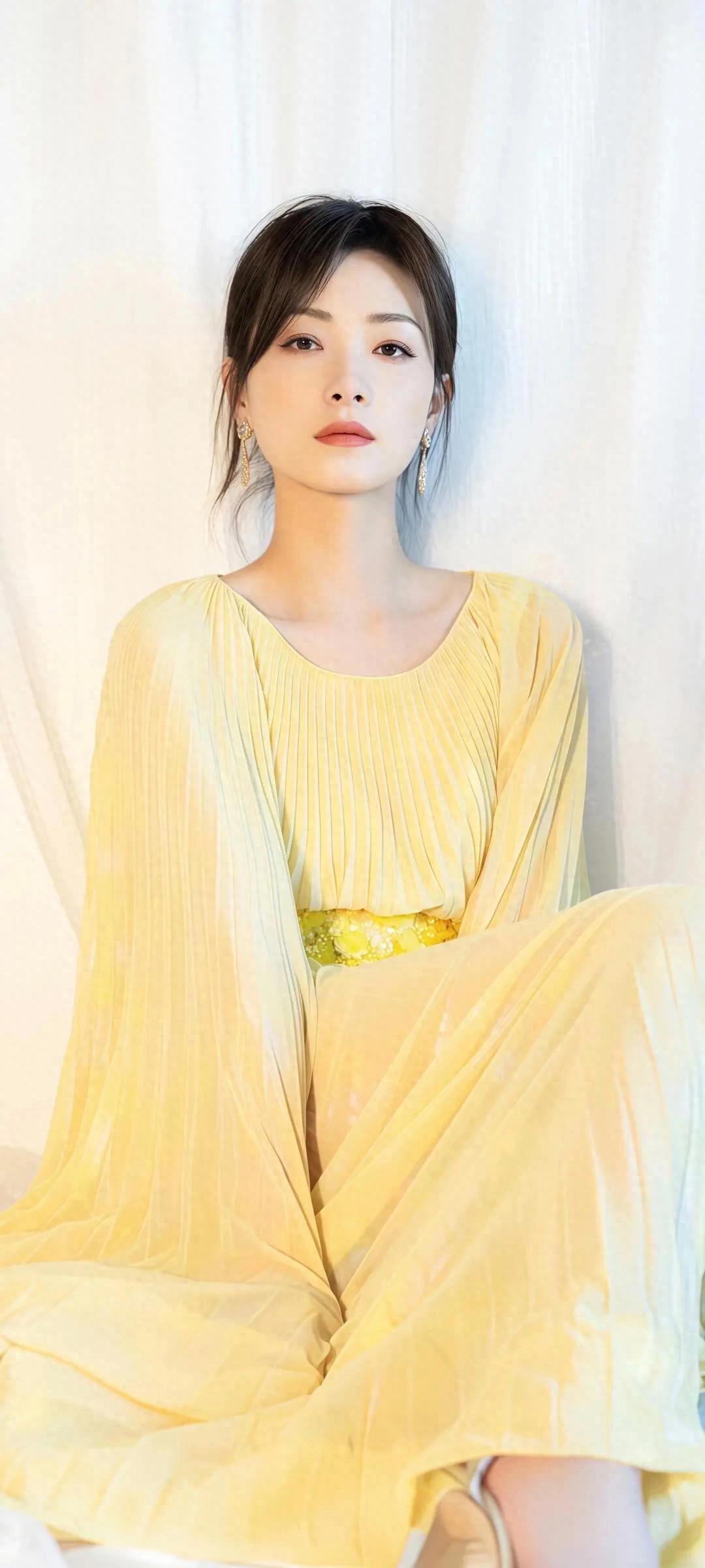 万茜。看美女，心情好