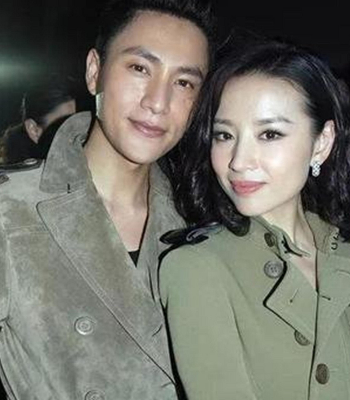 殷秀梅华晨宇牵手同框仅1天,恶心事发生,原来她和陈坤处境一样