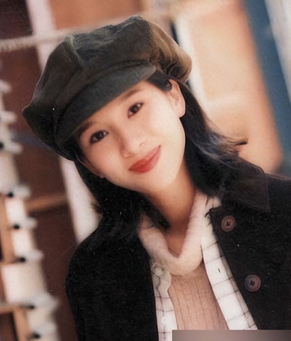 香港知名女星状态冻龄,时隔20年重新拍戏,再度复出引热议