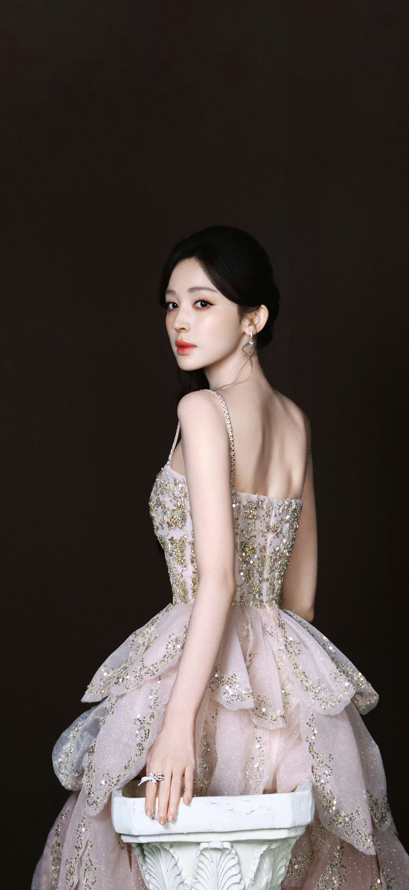 美女壁纸第4696期—古力娜扎