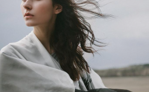 和纯恨老公双双重生回恋爱当天，他忙着去找他的绿茶情人，而我不慌不忙的将忠犬霸总收入囊中