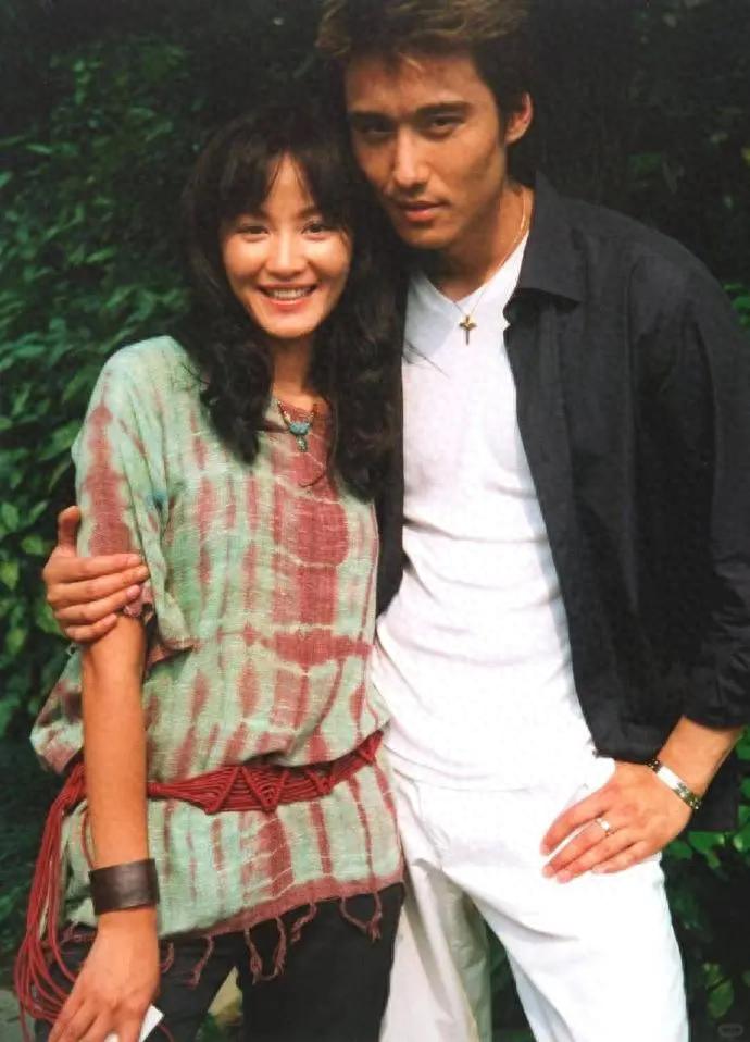 胡兵没想到，55岁“打光棍”的真相被瞿颖爆了出来，简直一针见血