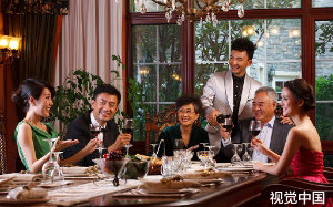 小叔子一家蹭住成瘾，来了急头白脸狂造，呵呵，好啊，我让你……们……住……