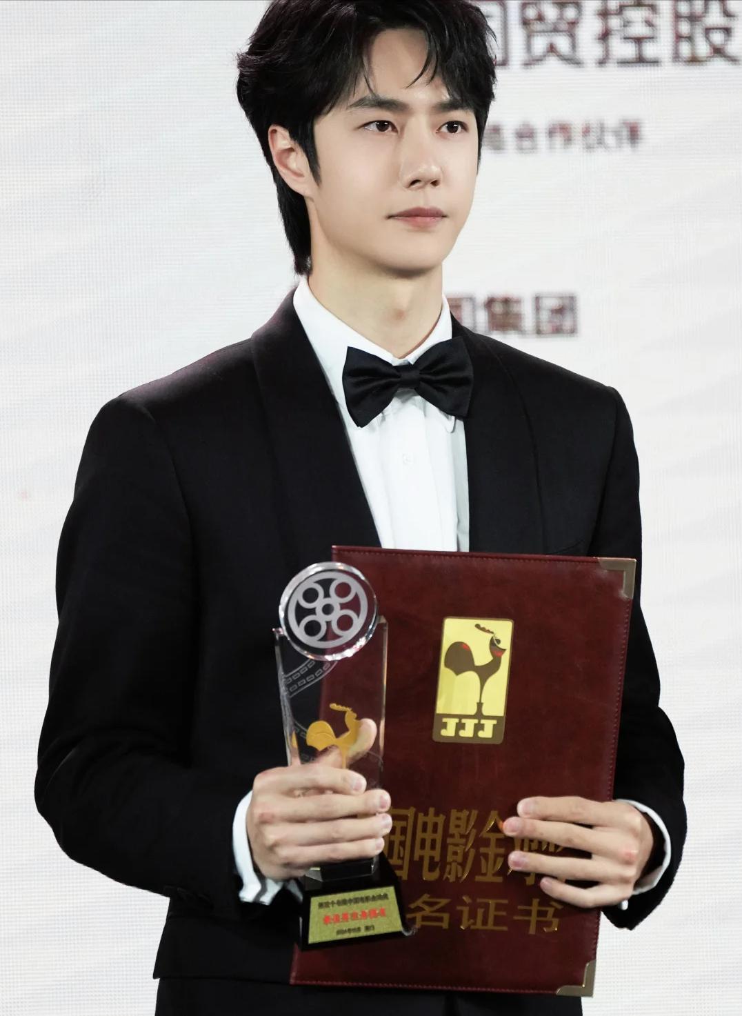 手滑坠海仅2个月，29岁王一博真实现状曝光，一点都不让人意外