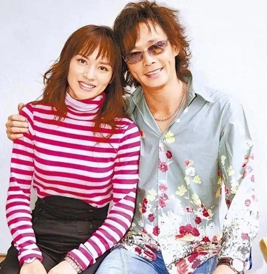 黄品源：与前妻分开后，56岁与国外美女再婚了