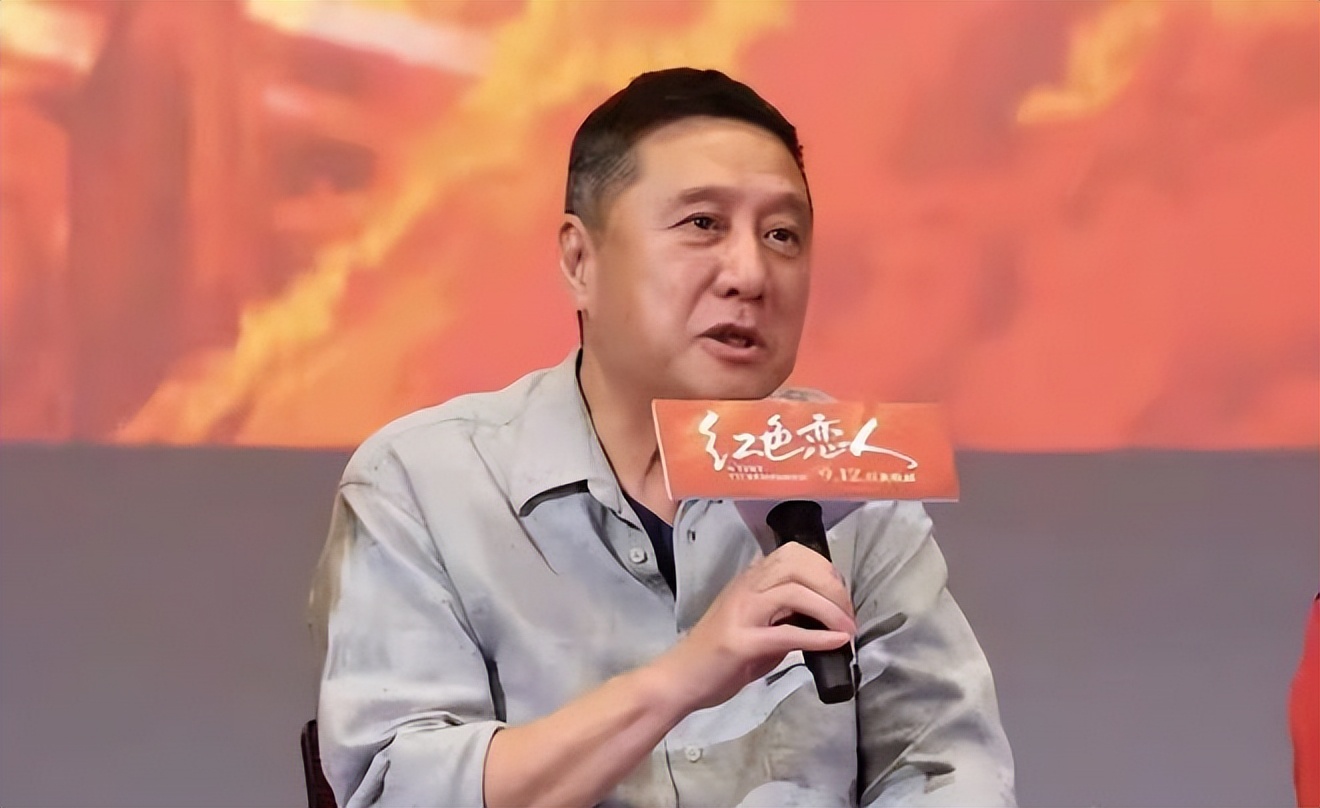 41岁名导为19岁新星抛妻弃子，净身出户后，最终晚景凄凉孤独终老