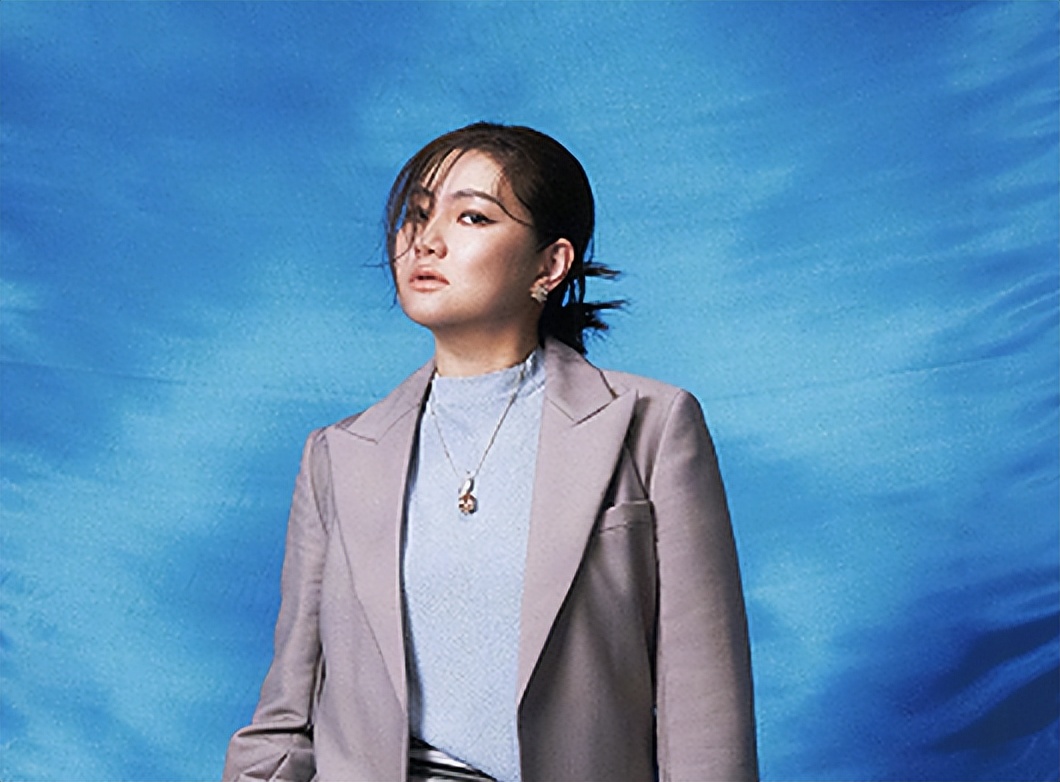 Selina任家萱一家25口给外婆庆生，男友儿子都露脸，阵仗真大啊