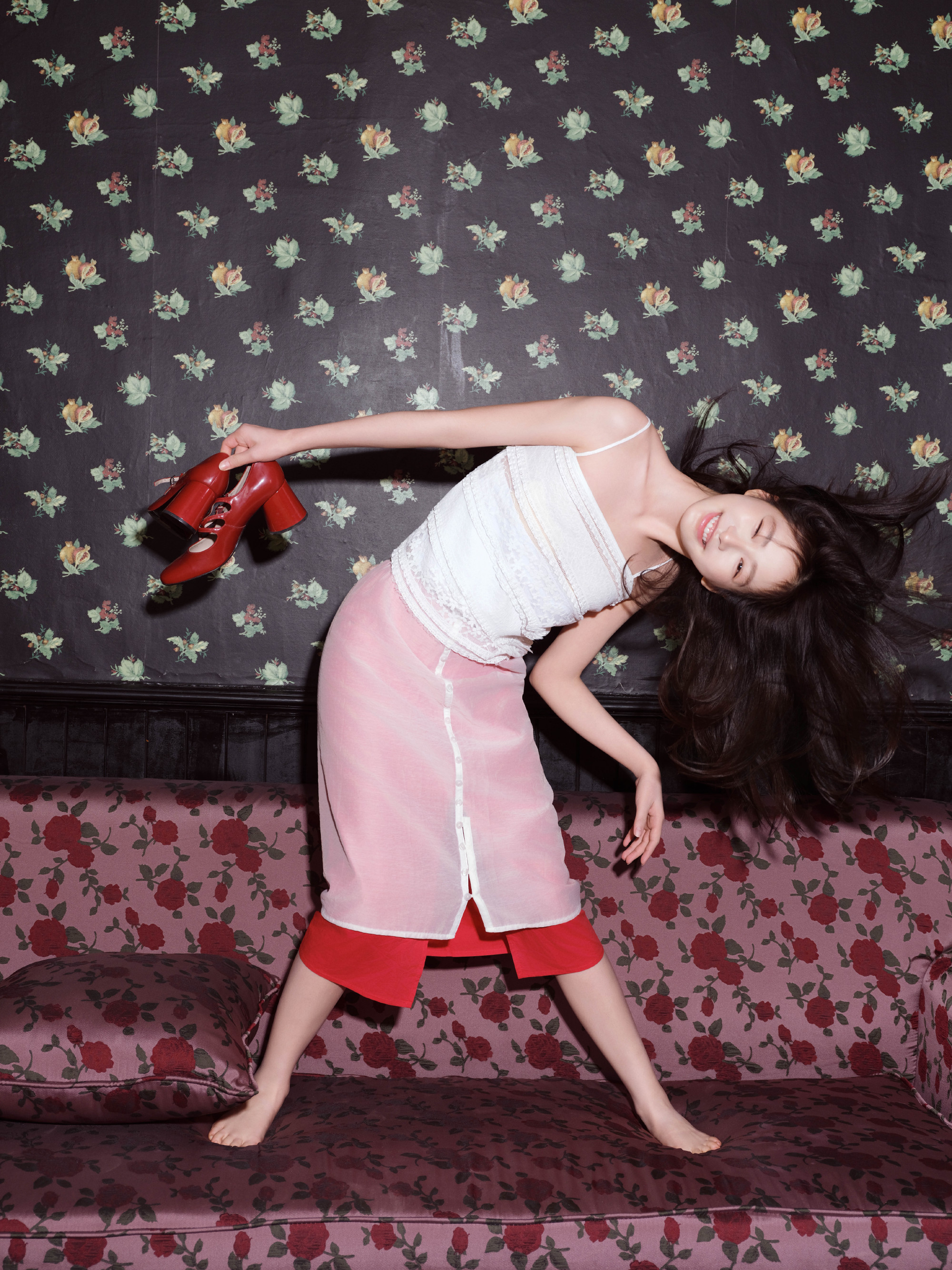 杨肸子 生日写真 26岁依旧俏皮可爱