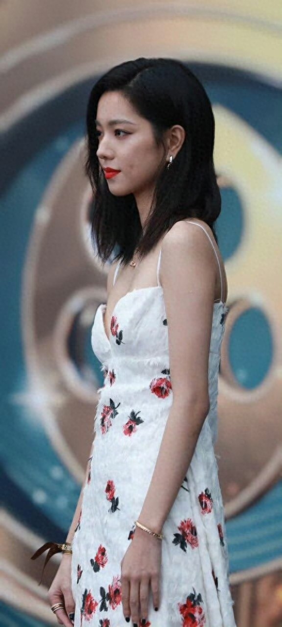 网友：庄达菲两个小酒窝太迷人了 ???