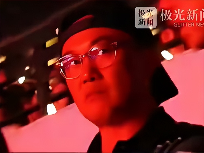 单依纯再迎来坏消息，陈奕迅观演面色沉郁，网友：嫉妒她的太多了