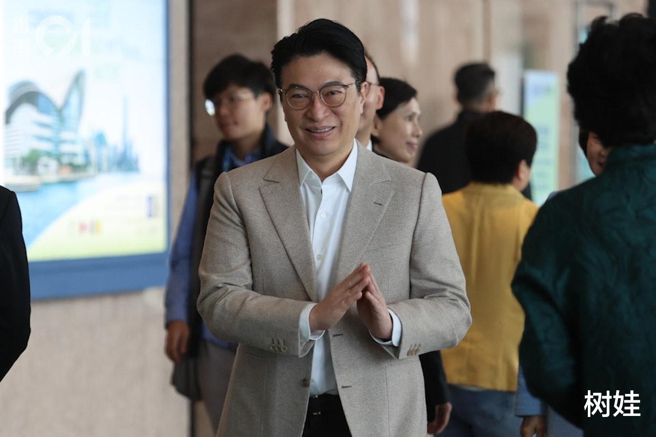 李家诚告周秀娜称被网络欺凌,徐子淇称相信丈夫,所获赔偿捐慈善