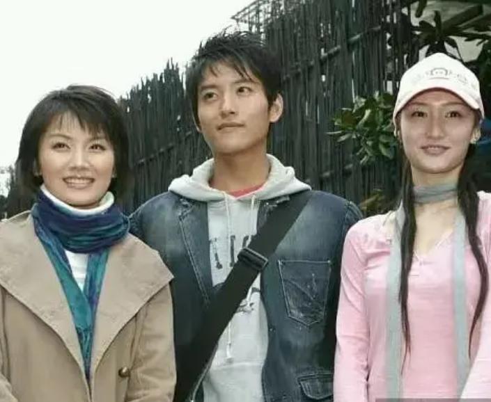 陈思诚爱惨了她，王凯\迷恋\她，41岁成单亲妈妈，她活成了大赢家