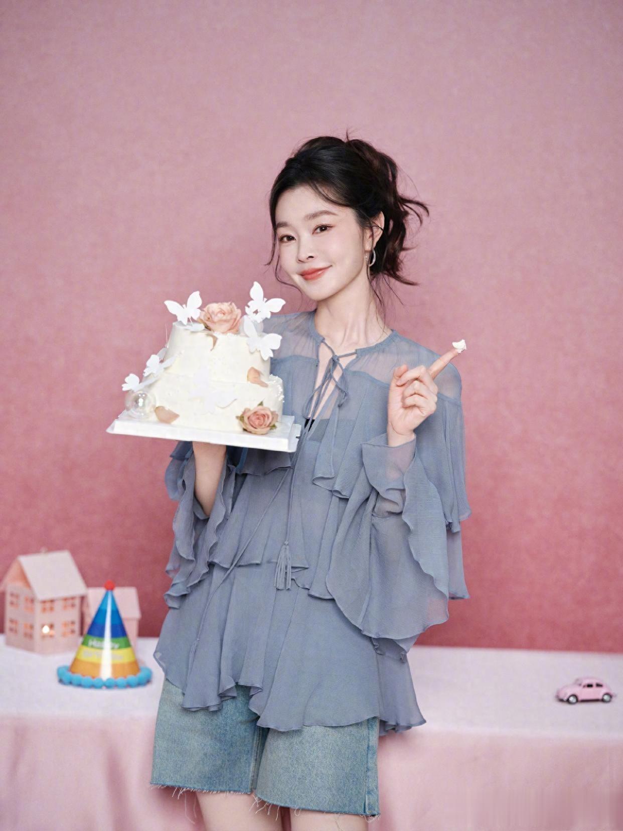 宋轶，生日大片，好青春的少女感。