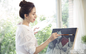 老公为给小三冲业绩去她直播间助力，甚至当众警告我，可我进直播间第一件事就是斥巨资给她砸了几百个嘉年华