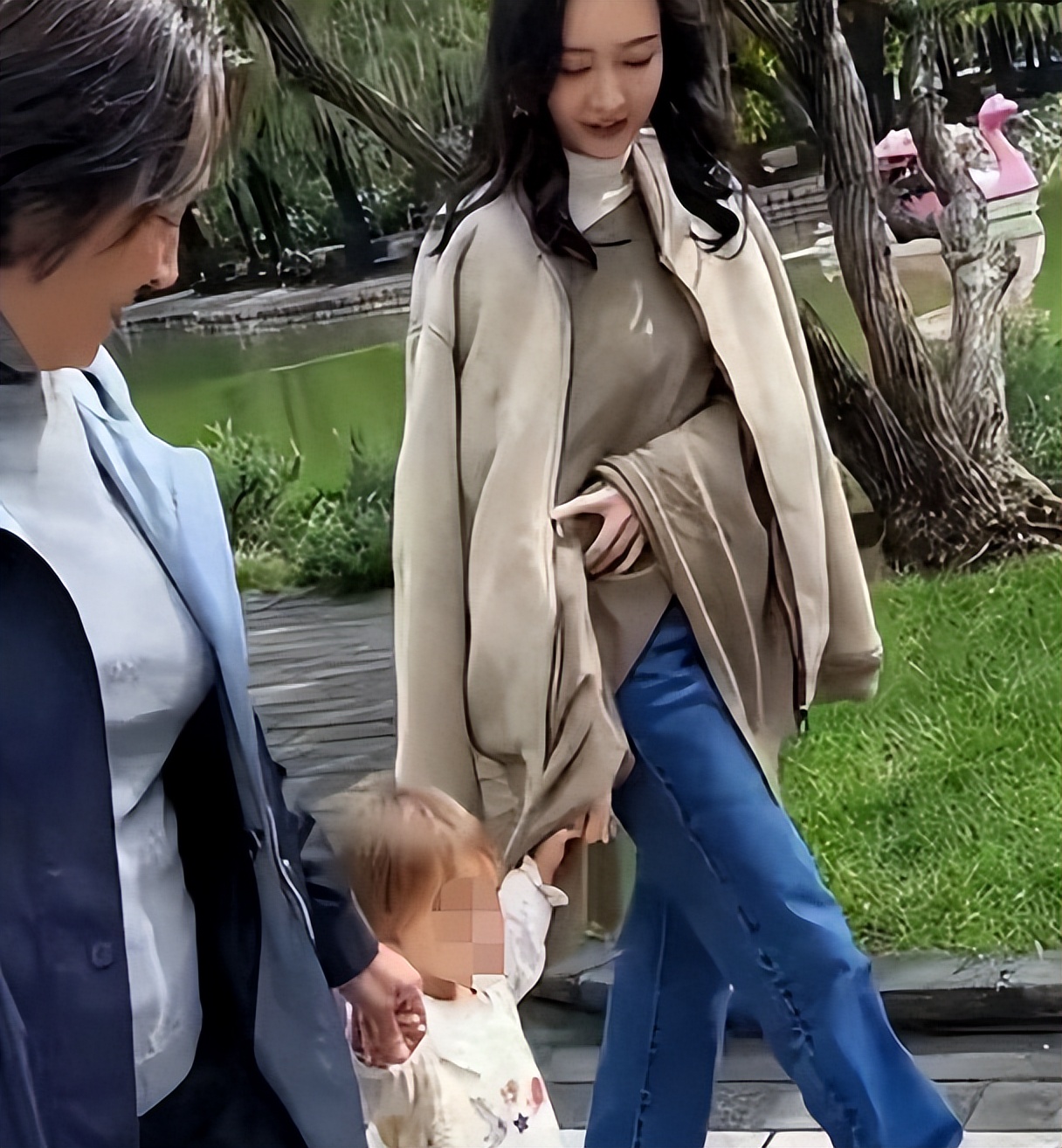 与王鸥隐婚生子风波没完，何九华被曝大瓜，暴露一个小圈子的恶俗