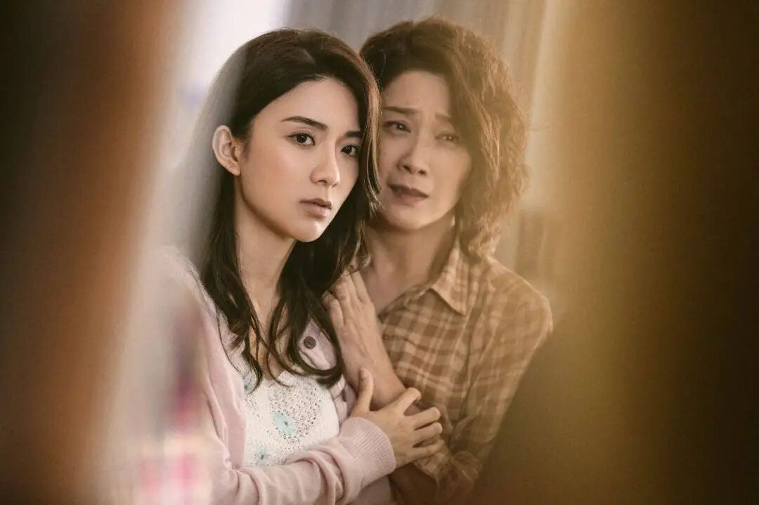 87岁TVB御用绿叶热播剧消失数月终回归,地位险被前亚视一姐取代