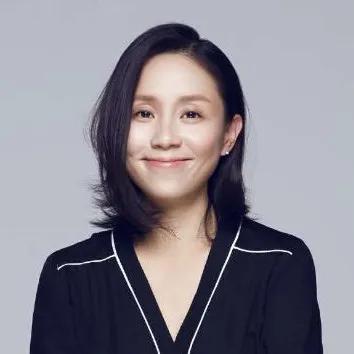 魏文彬追悼会！维嘉低调现身，汪涵留到最后，百人磕头送别太震撼