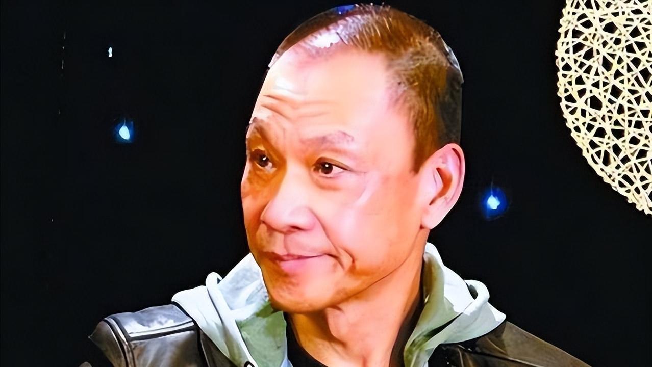 王学圻近况曝光，才明白为何对簿公堂，也要和结婚40年的发妻离婚