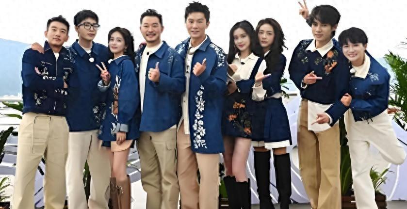 李晨晒初代跑男聚餐照！Baby重回C位，郑恺陈赫终于不避嫌了