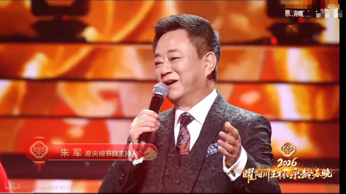 时隔28年，陈佩斯、朱时茂“重返春晚”！一张口就让观众看哭了