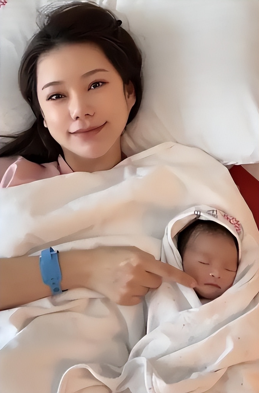 这一次，被全网骂的汪小菲，真正输掉的不是麻六记，而是良心