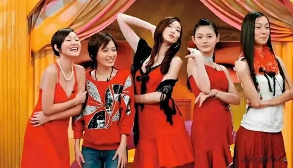 吴佩慈悼念完大S发言惹争议，没给汪小菲一点体面，大小s真没说错