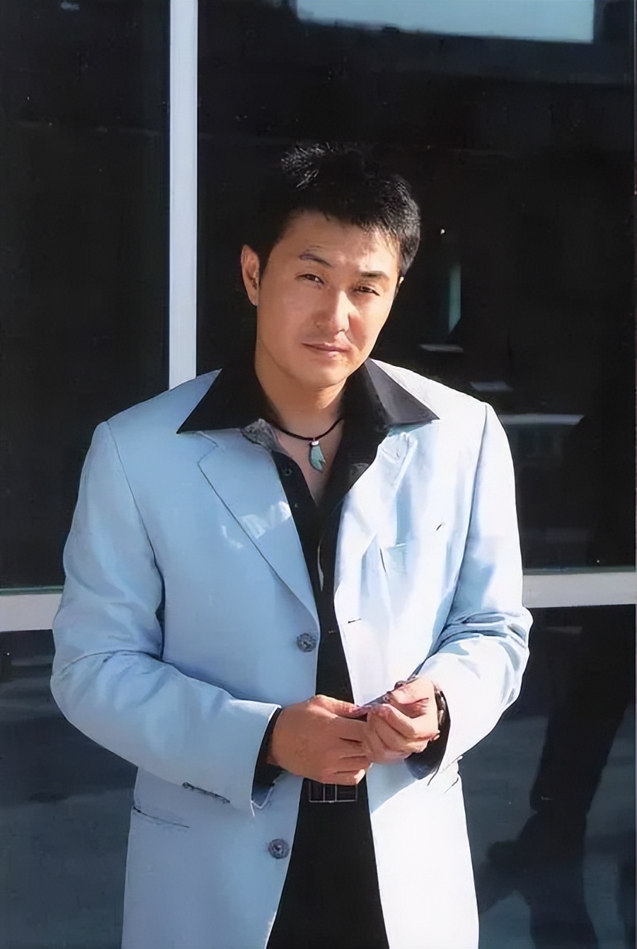 爱上霍思燕后，上海富二代狠心抛弃黄奕，如今娶圈外人活成女儿奴