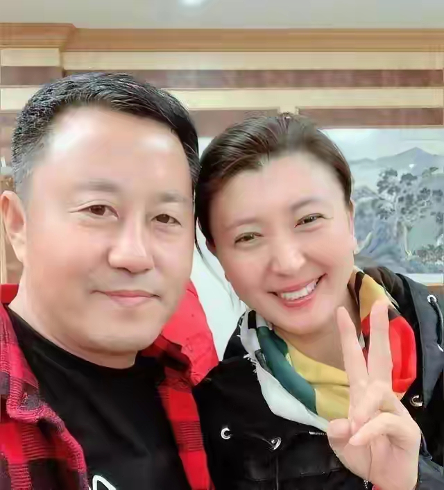 嫁入豪门，为何还要拼命赚钱？