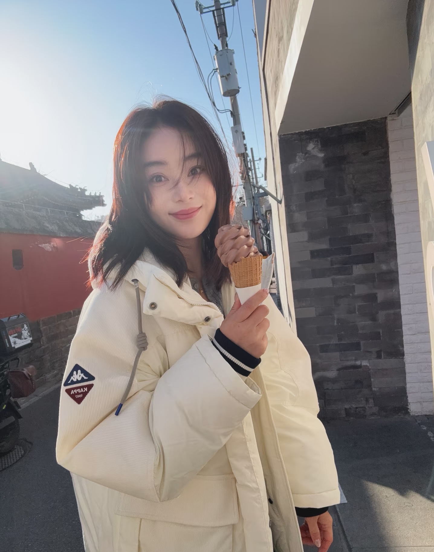 袁姗姗分享美照并配文，自然能量是大补