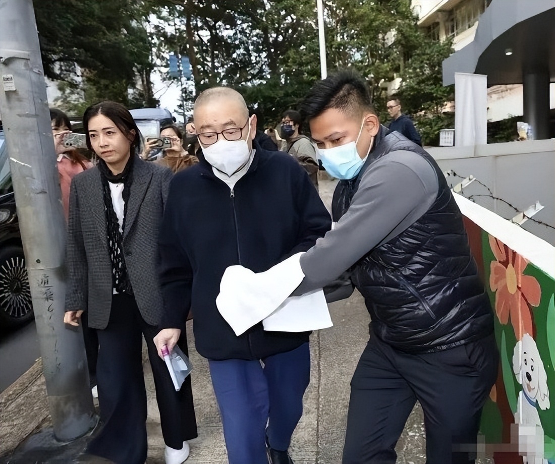 财气养人!46岁甘比越来越漂亮,身家700亿,是刘銮雄最后的女人