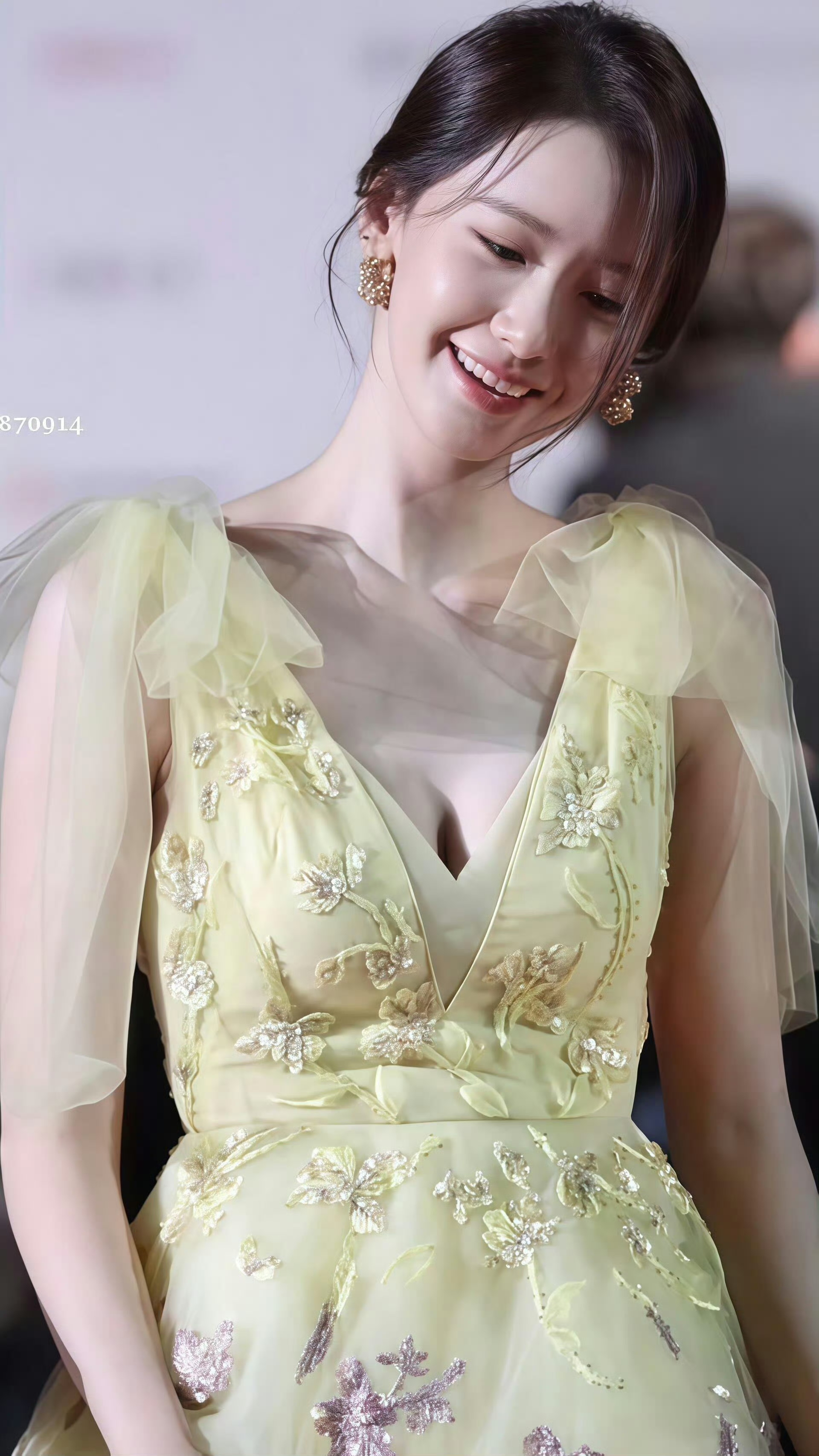 林允儿这种身材在韩国能排榜首吗？ ???