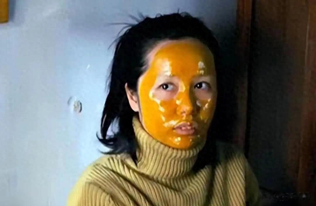 60岁蒋雯丽现状：定居英国，又瘦又老，没想到一代女神也老了