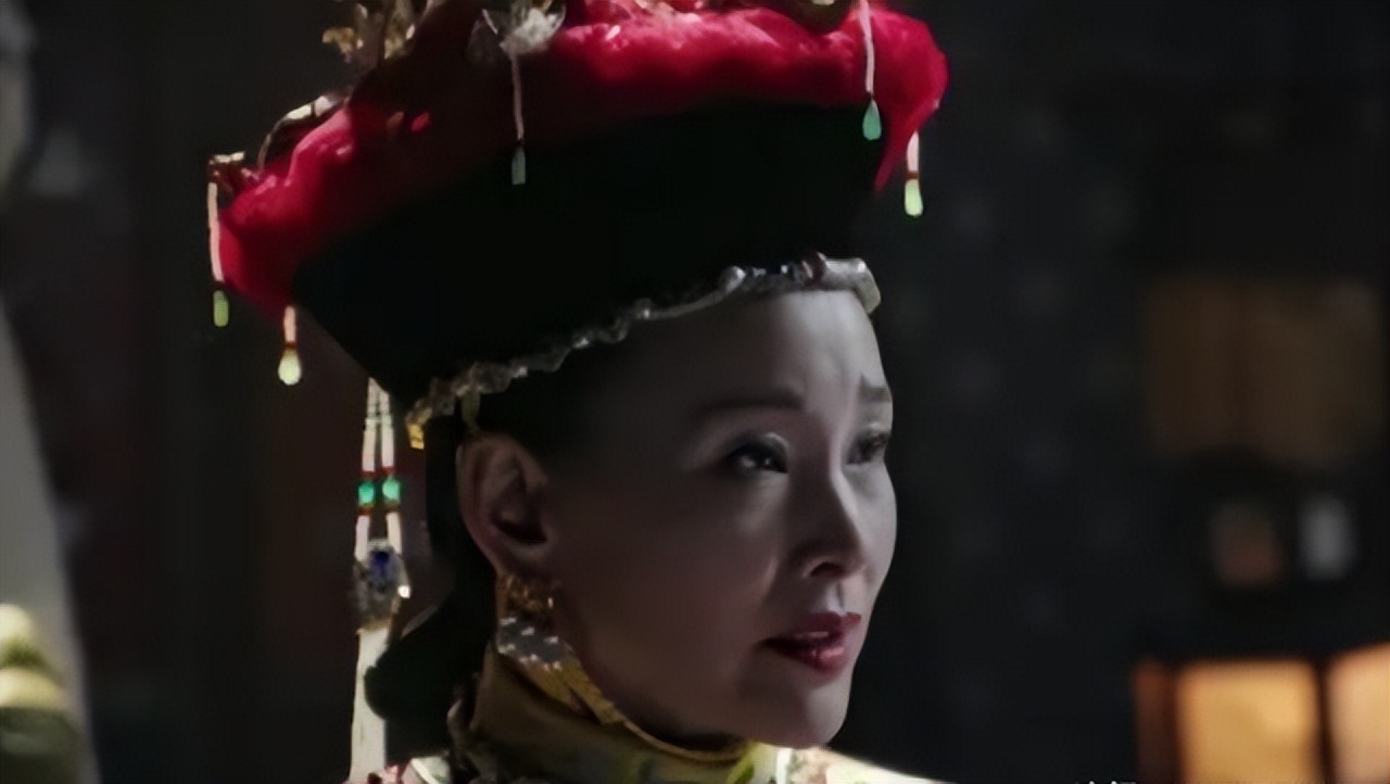 让春晚导演给全国观众道歉，入美国籍后却回国捞金，陈冲凭什么？