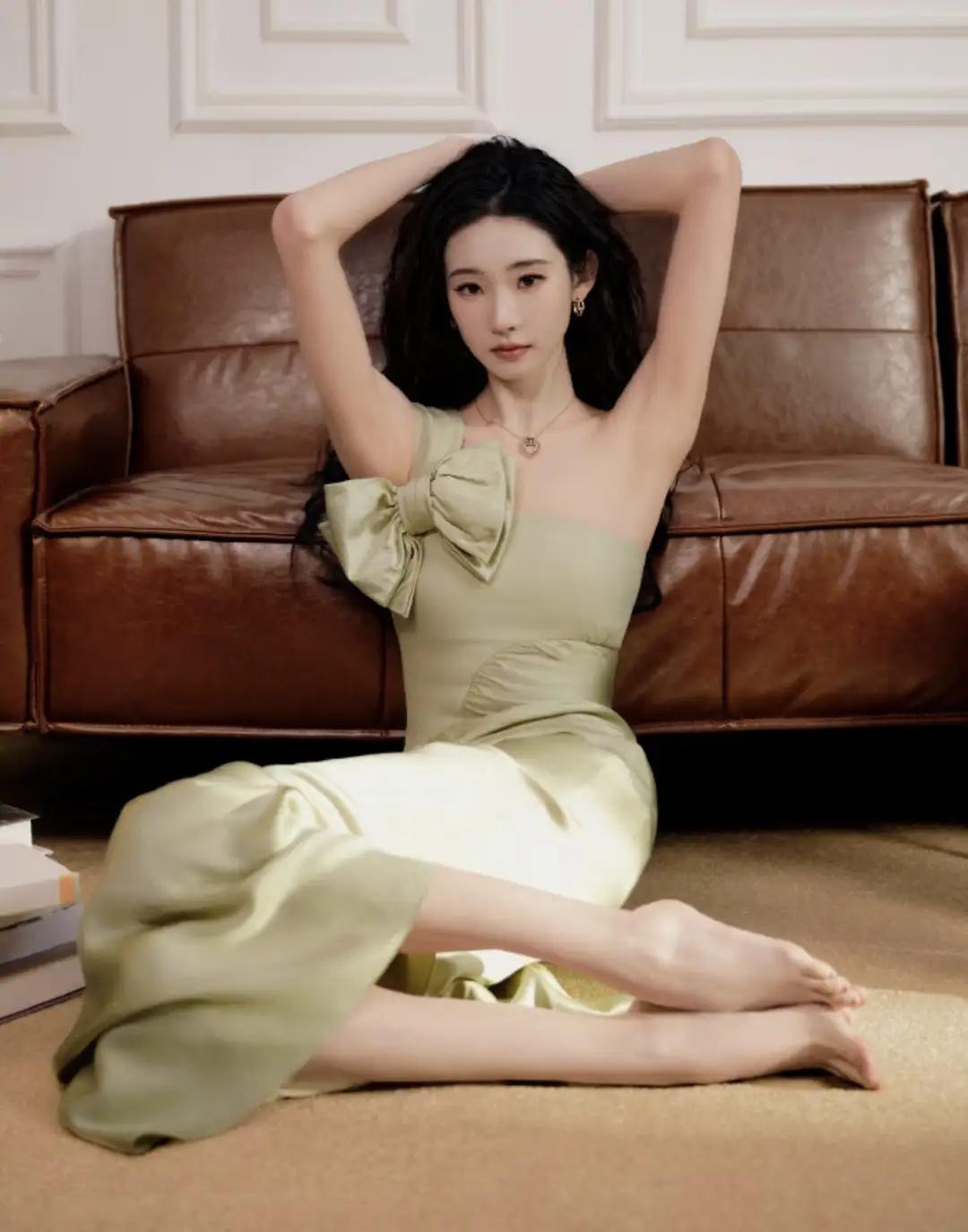 张艺凡，好身材魅力女神