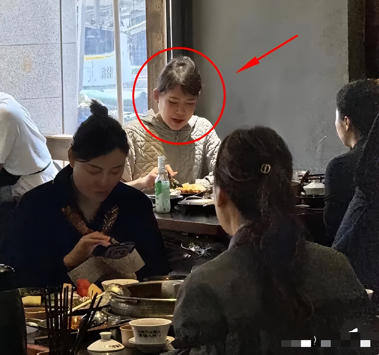 赚再多钱也没用！千万网红“浪胃仙”整容失败，整个人又老又壮