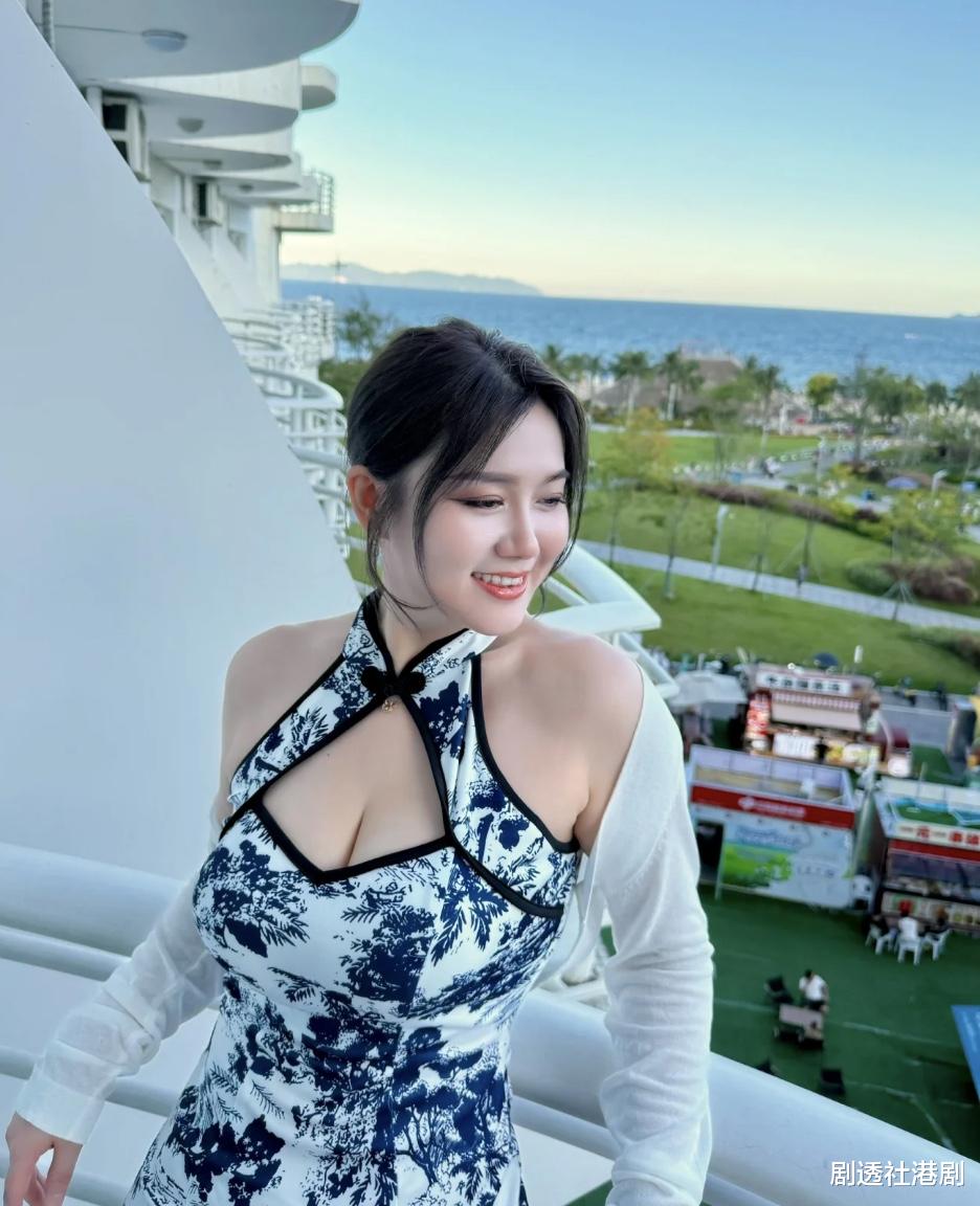 TVB性感女星离巢后近况曝光！旅行晒澎湃上围，前夫现身内地恋综