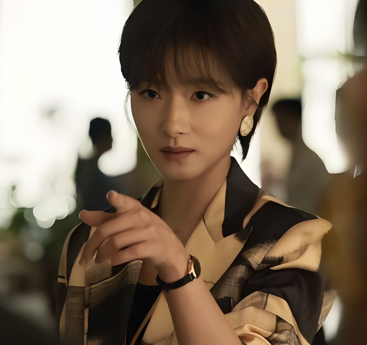 她因太漂亮被导演看中，拒绝后遭“雪藏”，合作胡歌后才翻红
