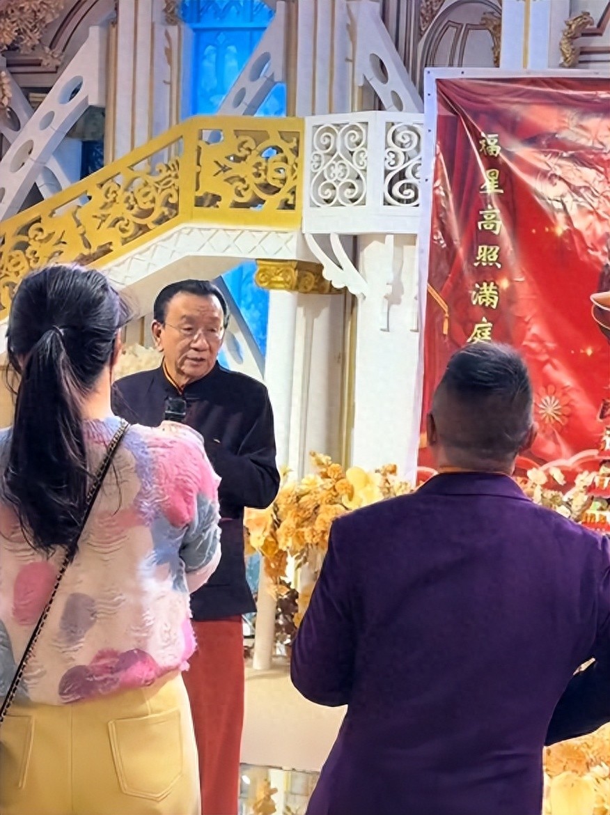 侯耀华80大寿冷清收场!郭德纲全程沉默,亲儿子以及至亲基本缺席