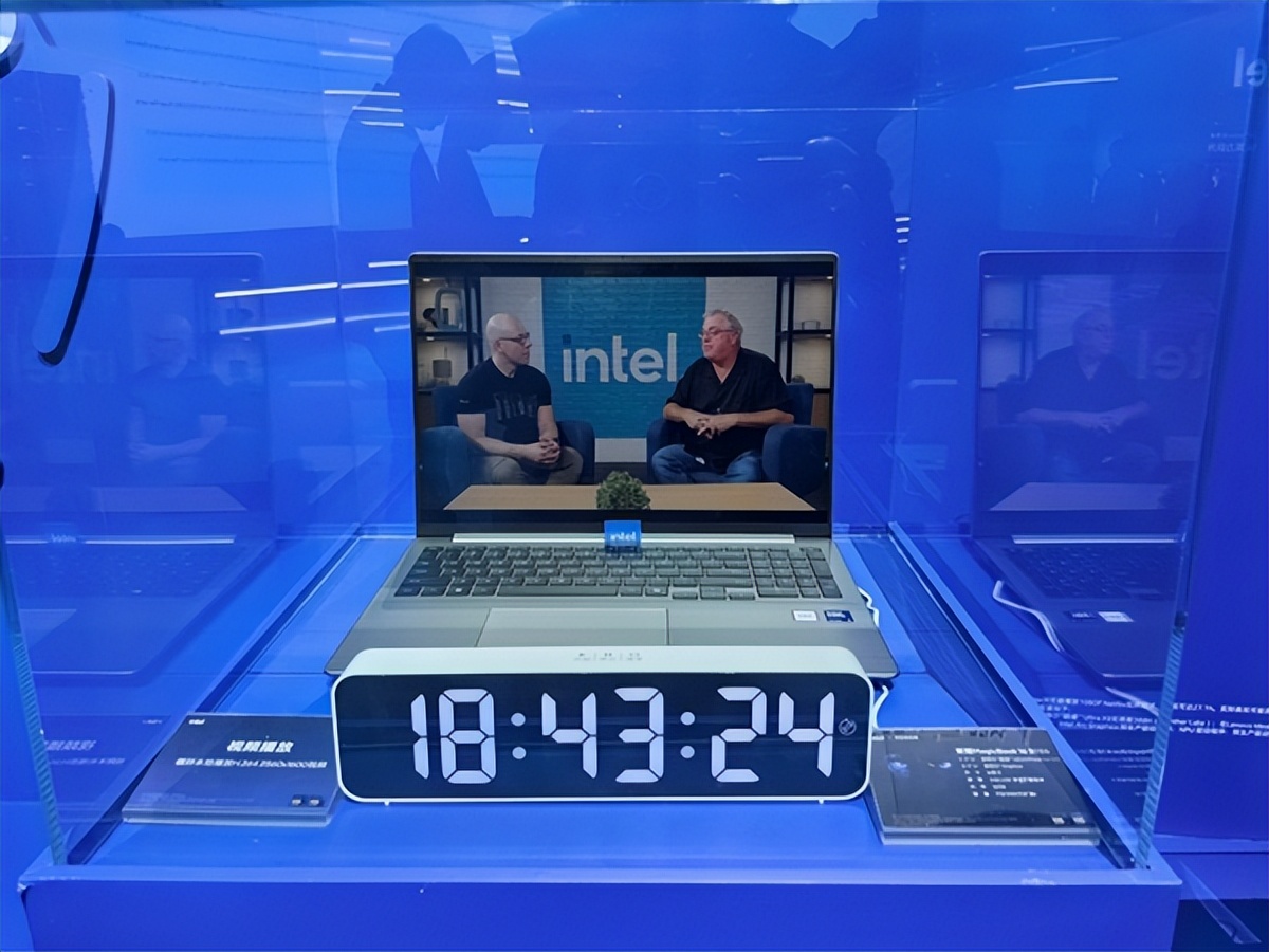 x86筆記本續航34.8小時！終于知道Intel 為啥這么牛了