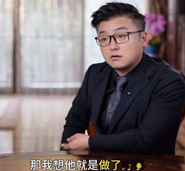 沈南落泪回忆送别张雪峰，遗体告别时张母扛不住，全场亲友大哭