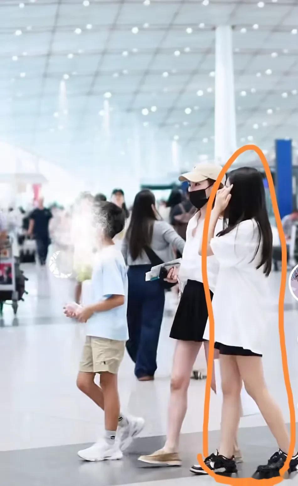 马筱梅孕照最新出炉，夫妻俩恩爱合体，汪小菲一脸宠溺！