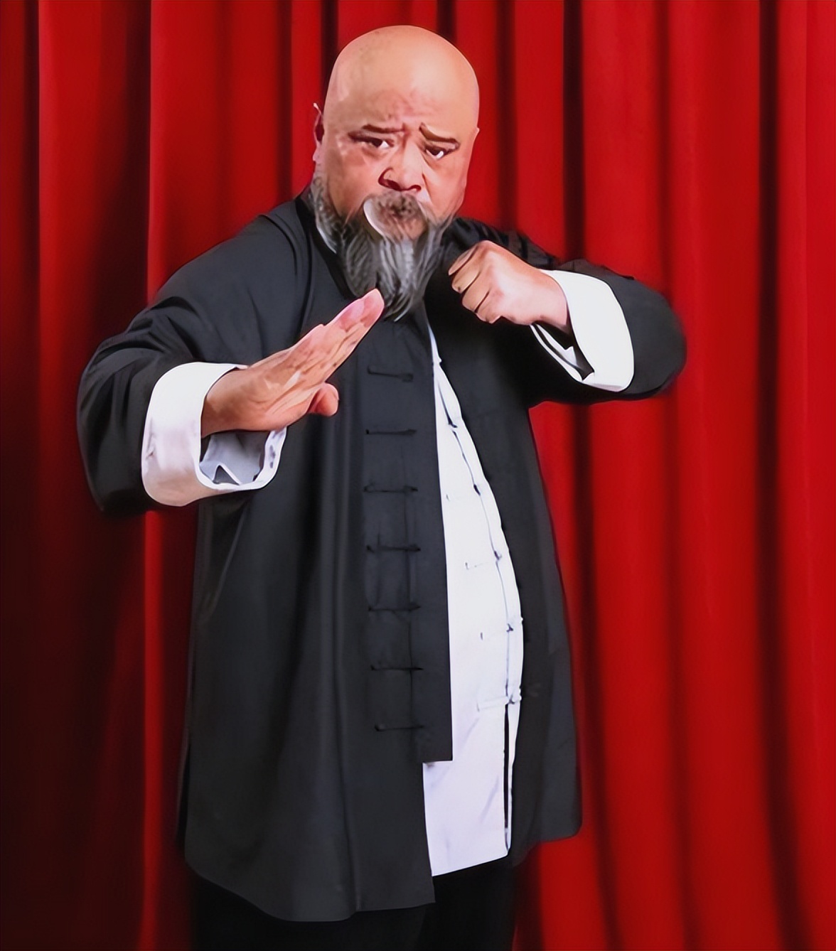 每天2包烟，顿顿8两白酒，70岁李琦跟去世前杨少华状态如出一辙