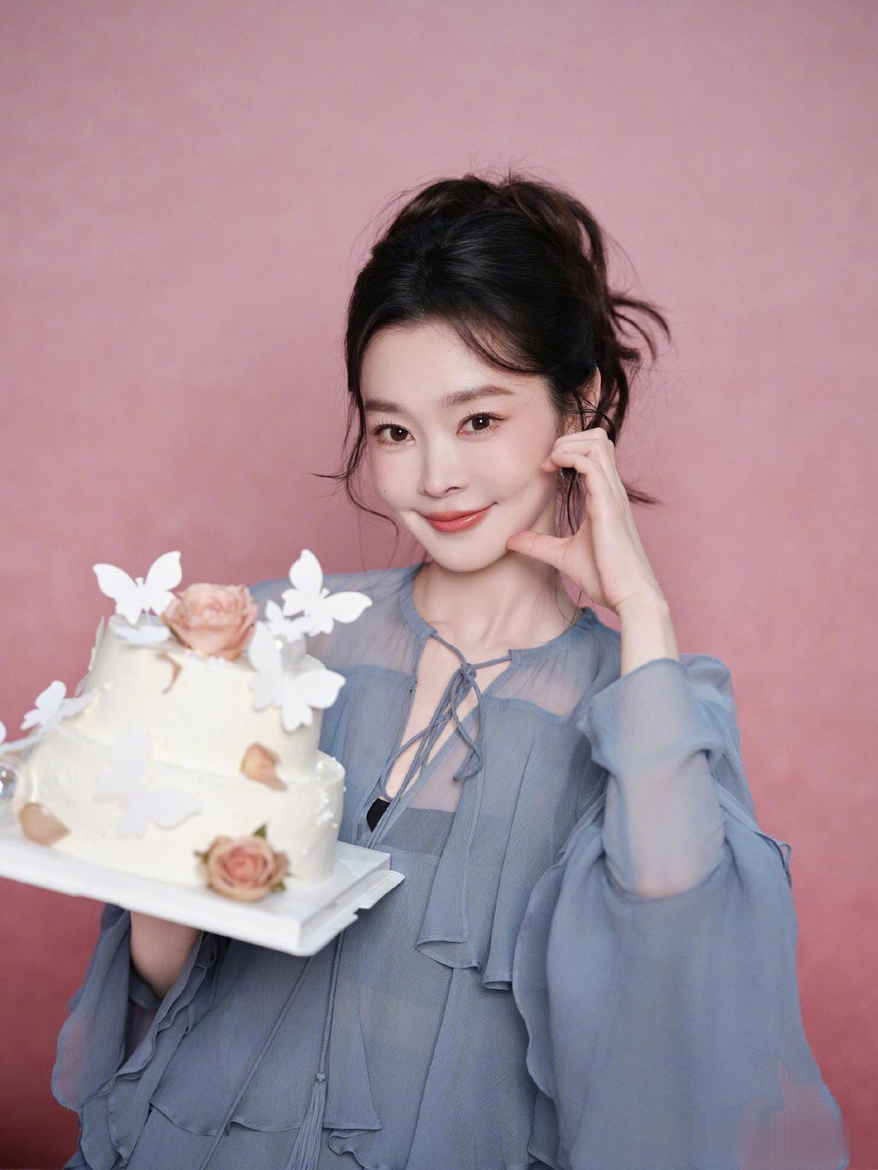 宋轶，生日大片，好青春的少女感。