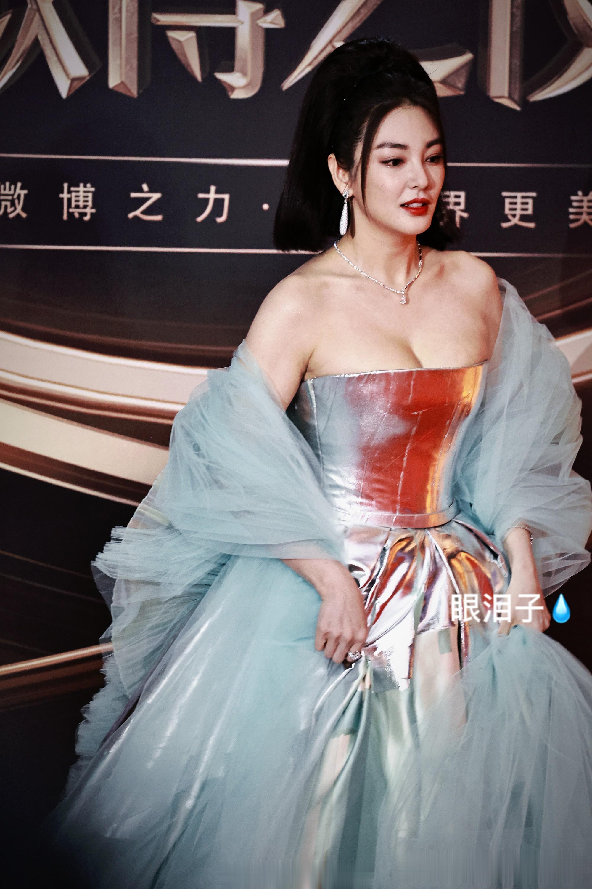 张雨绮 微博之夜造型