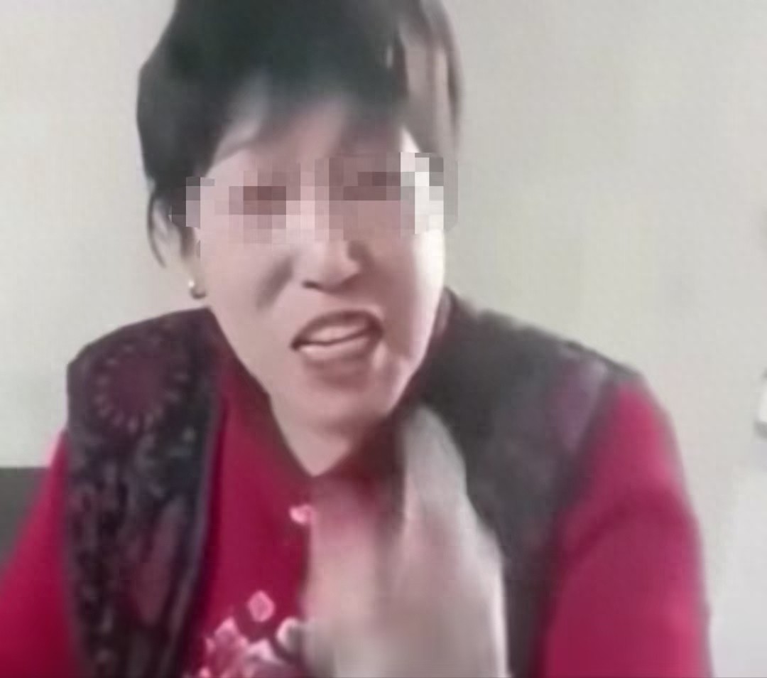 闫某晶妈妈霸气维护女儿，我就要吃燕窝，伊能静的话再次被验证