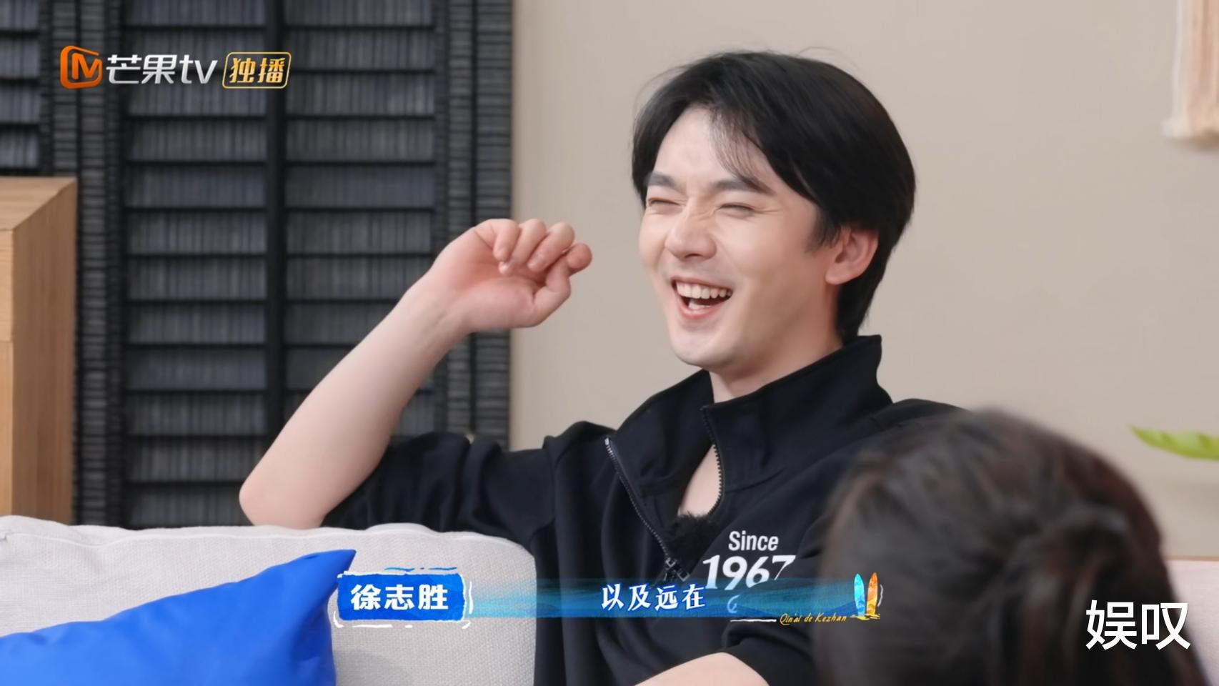 《亲爱的客栈》隐形人：王鹤棣力捧的他，为何在节目里毫无存在感？
