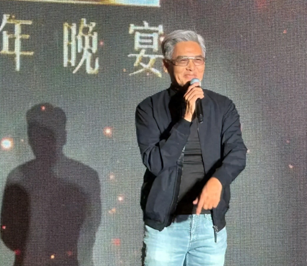 周年晚宴设席101桌,刘德华周润发洪金宝曾志伟等出席,星光熠熠