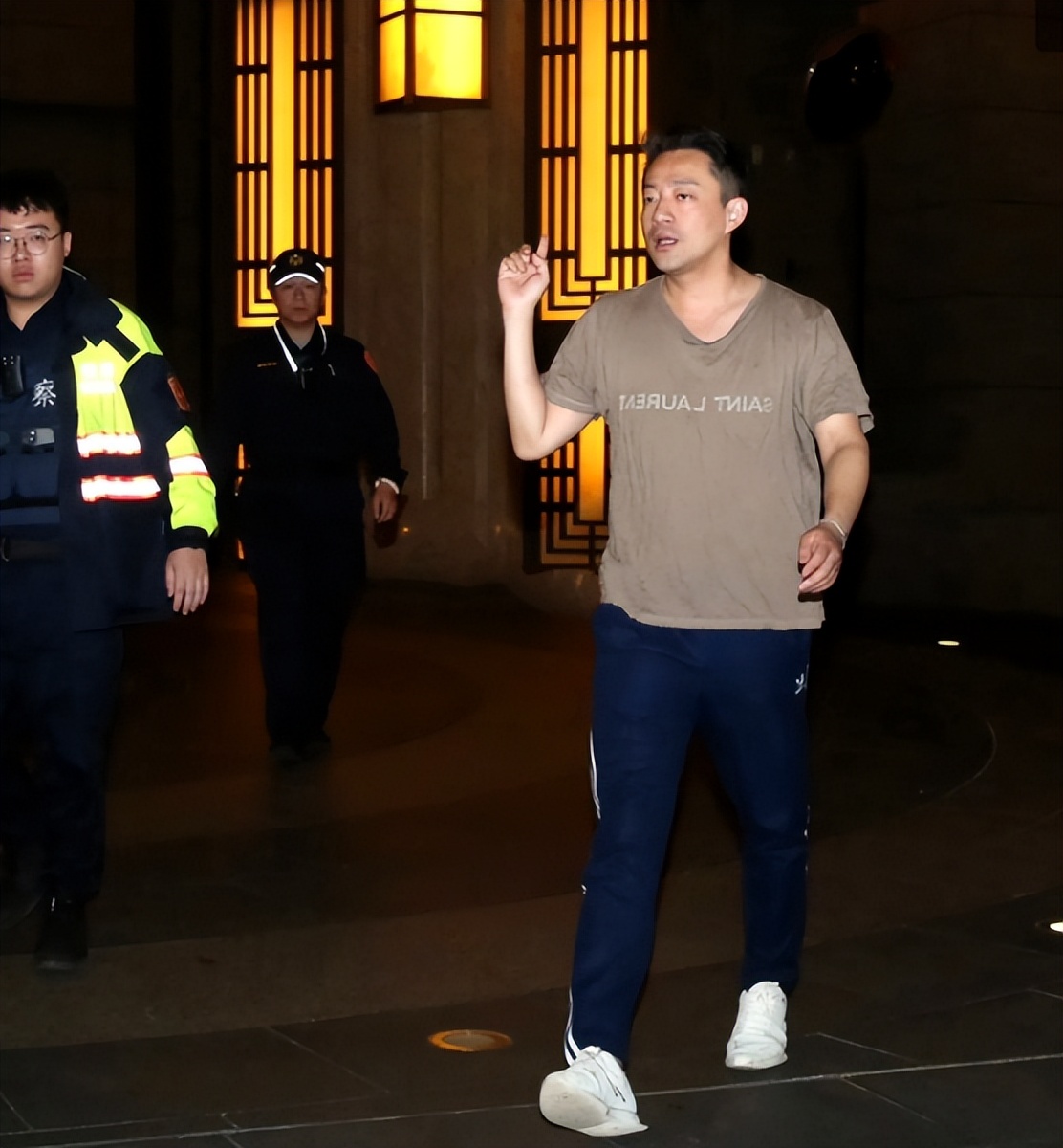 汪小菲喜得三胎，却意外暴露4件荒唐事，大S的话，终于有人信了